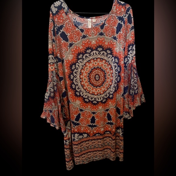 NWT TACERA Woman’s Medallion Orange Navy Blue Dress Sheer Winged Sleeves 2X - Picture 6 of 15